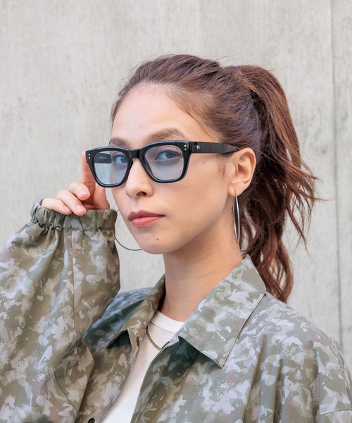 HEREIAM(ヘレイアム)の「【HEREIAM】UV99%カット/TONE GRASS(サングラス・レディース・ブラック/クリアイエロー/ブラック×ブルー・FREE)」の3枚目の写真