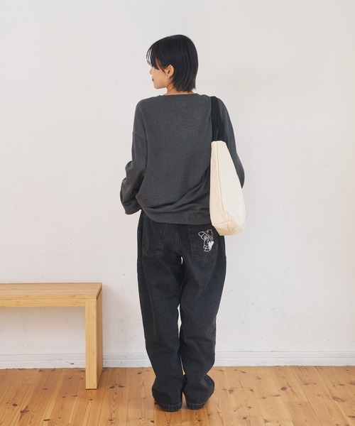 kaoyorinakami（カオヨリナカミ）の「connie  v neckknit / コニーVネックニット（ニット/セーター・メンズ・ブラック/チャコールグレー・LARGE/X-LARGE/SMALL/MEDIUM）」の8枚目の写真