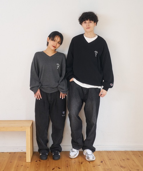 kaoyorinakami（カオヨリナカミ）の「connie  v neckknit / コニーVネックニット（ニット/セーター・メンズ・ブラック/チャコールグレー・LARGE/X-LARGE/SMALL/MEDIUM）」の13枚目の写真
