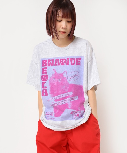 RNA(アールエヌエー)の「M2470 BLACK CAT プリントT(Tシャツ/カットソー・レディース・アッシュグレー/ホワイト×ピンク/ホワイト×パープル・MEDIUM)」の21枚目の写真