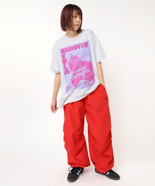 RNA(アールエヌエー)の「M2470 BLACK CAT プリントT(Tシャツ/カットソー・レディース・アッシュグレー/ホワイト×ピンク/ホワイト×パープル・MEDIUM)」の13枚目の写真
