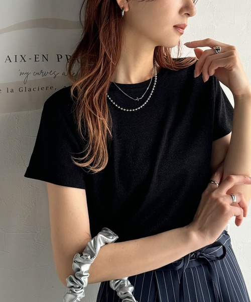 classicalelf(クラシカルエルフ)の「さりげなく輝くラメが主役。ラメ入りショート丈Tシャツ(半袖)(Tシャツ/カットソー・レディース・シルバー/ブラック/ホワイト/チャコール・LARGE/MEDIUM/SMALL/X-LARGE)」の16枚目の写真