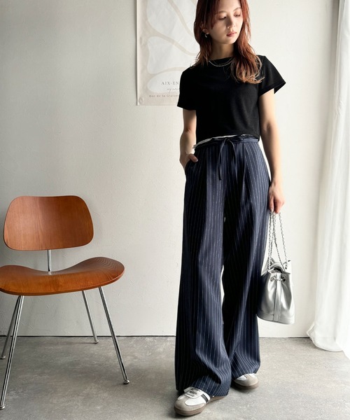 classicalelf(クラシカルエルフ)の「さりげなく輝くラメが主役。ラメ入りショート丈Tシャツ(半袖)(Tシャツ/カットソー・レディース・シルバー/ブラック/ホワイト/チャコール・LARGE/MEDIUM/SMALL/X-LARGE)」の19枚目の写真