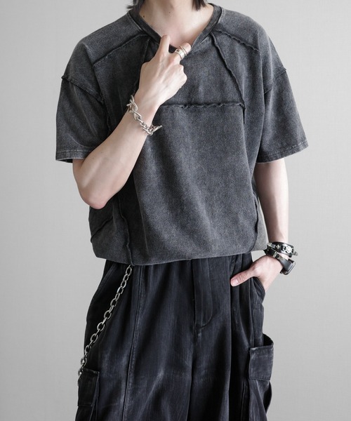 KUUUPY（クーピー）の「Chemical Wash Panel T-Shirt - ケミカル切り替えTシャツ（Tシャツ/カットソー・メンズ・ブラック/グレイッシュベージュ・LARGE/MEDIUM/SMALL）」の12枚目の写真