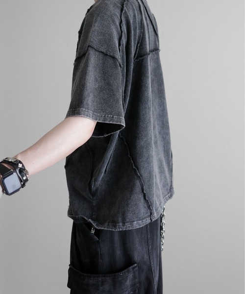 KUUUPY（クーピー）の「Chemical Wash Panel T-Shirt - ケミカル切り替えTシャツ（Tシャツ/カットソー・メンズ・ブラック/グレイッシュベージュ・LARGE/MEDIUM/SMALL）」の6枚目の写真