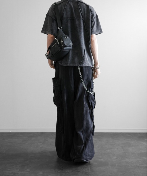 KUUUPY（クーピー）の「Chemical Wash Panel T-Shirt - ケミカル切り替えTシャツ（Tシャツ/カットソー・メンズ・ブラック/グレイッシュベージュ・LARGE/MEDIUM/SMALL）」の16枚目の写真