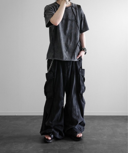 KUUUPY（クーピー）の「Chemical Wash Panel T-Shirt - ケミカル切り替えTシャツ（Tシャツ/カットソー・メンズ・ブラック/グレイッシュベージュ・LARGE/MEDIUM/SMALL）」の13枚目の写真