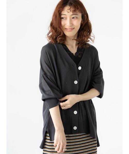 Lugnoncure（ルノンキュール）の「【接触冷感】リラックスVネックカーディガン（カーディガン/ボレロ・レディース・チャコールグレー/オフホワイト/ブルー/レッド・F）」の3枚目の写真