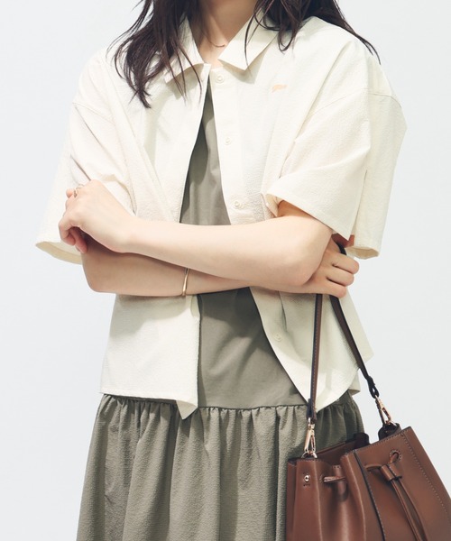 PUMA(プーマ)の「プーマ PUMA SUMMER SS シアサッカー シャツ(シャツ/ブラウス・レディース・ブラック/グリーン/ホワイト・S/M/L)」の2枚目の写真