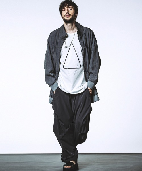NO ID.(ノーアイディ)の「【NO ID.】Changing Gather Drape Trousers / チェンジング ギャザー ドレープ トラウザーズ(その他パンツ・メンズ・その他23/ブラック/グレー・2/1)」の7枚目の写真