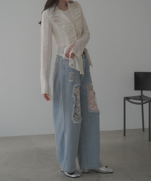 Clum(クルム)の「Lace repaired damaged wide straight denim pants / レースリペアダメージワイドストレートデニムパンツ(デニムパンツ・レディース・ライトブルー/グレー/ブルー・SMALL/MEDIUM/LARGE)」の8枚目の写真