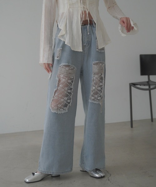 Clum(クルム)の「Lace repaired damaged wide straight denim pants / レースリペアダメージワイドストレートデニムパンツ(デニムパンツ・レディース・ライトブルー/グレー/ブルー・SMALL/MEDIUM/LARGE)」の10枚目の写真