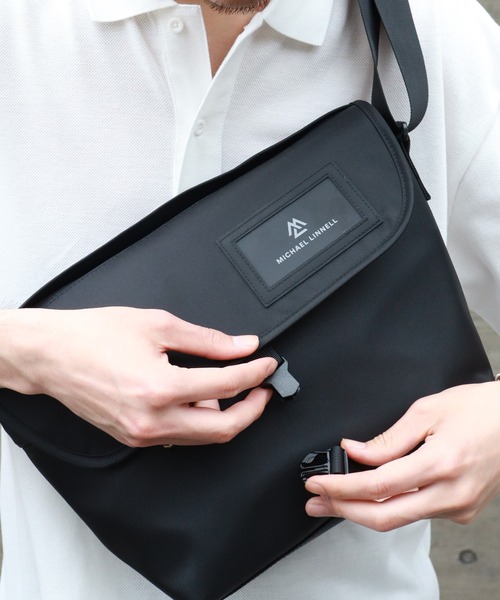 MICHAEL LINNELL(マイケル リンネル)の「【MICHAEL LINNELL/マイケルリンネル】Flap shoulder bag/フラップ ショルダーバッグ(容量:約8.5L)(ショルダーバッグ・メンズ・ベージュ/グレー/ブラック・FREE)」の21枚目の写真