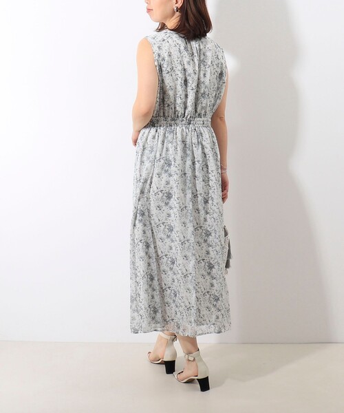 MICO COULIER（ミコクリエ）の「楊柳花柄プリントワンピース（ワンピース・レディース・ブラック系その他/ホワイト系その他・38）」の9枚目の写真