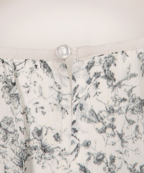 MICO COULIER（ミコクリエ）の「楊柳花柄プリントワンピース（ワンピース・レディース・ブラック系その他/ホワイト系その他・38）」の19枚目の写真