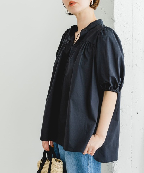 F by ROSSO（エフバイロッソ）の「F by ROSSO　パフスリーブチュニックブラウス（チュニック・レディース・ネイビー/オフホワイト・FREE）」の10枚目の写真