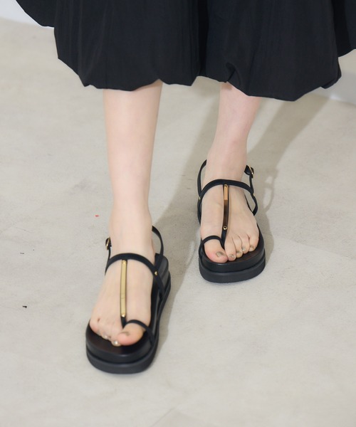 Paradise Picnic(パラダイスピクニック)の「JETEE ゴールドストラップサンダル(サンダル・レディース・ブラック/グリーン・MEDIUM/LARGE)」の4枚目の写真