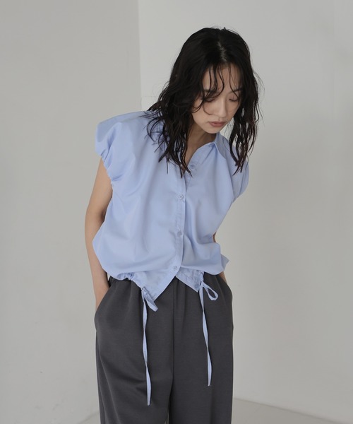hellam(へラム)の「【入荷禁止】パフショルダーコンパクトシャツ(シャツ/ブラウス・レディース・ブルー系その他/ベージュ系その他/ホワイト系その他/チャコール/オフホワイト/ブルー・FREE)」の19枚目の写真