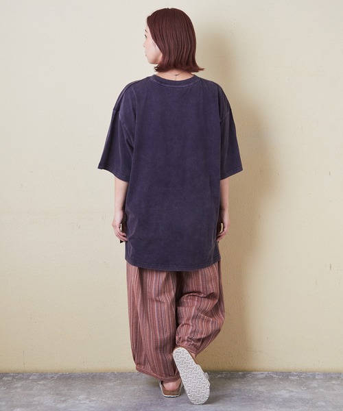 CUBE SUGAR（キューブシュガー）の「26/-天竺パウダー加工イタリアプリントビッグTシャツ（Tシャツ/カットソー・レディース・グレイッシュベージュ/マルチ/レッド/イエロー/ネイビー・M）」の14枚目の写真