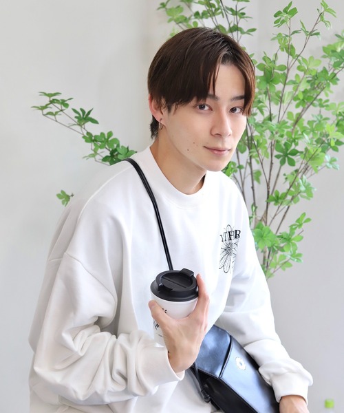 ROOPTOKYO（ループトウキョウ）の「【90%OFF】フラワープリントスウェット オーバーサイズ ワンポイント コラボ（スウェット・メンズ・ブルー/ホワイト・M/L）」の5枚目の写真