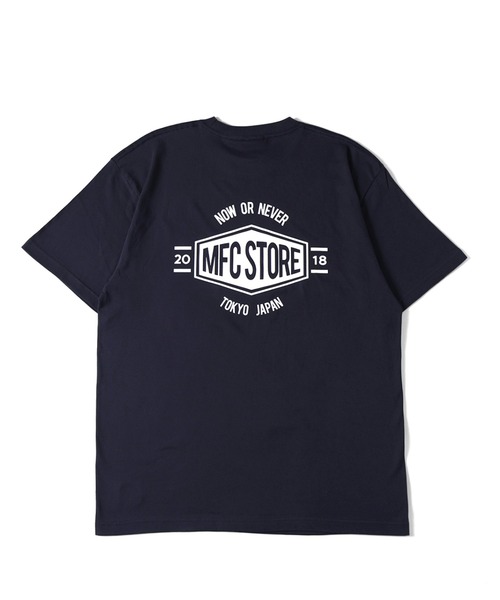 MFC STORE（エムエフシーストア）の「MFC STORE EMBLEM S/S TEE（Tシャツ/カットソー・メンズ・ブラック/ネイビー/ホワイト・S/M/L/XL）」の19枚目の写真