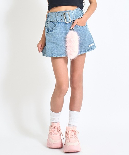 ANAP GiRL(アナップガール)の「ファー シッポ付き フェイクベルトミニ スカパン【キッズお揃い】(スカート・キッズ・カーキ/ライトブルー/ブラック・M/S/XS)」の3枚目の写真