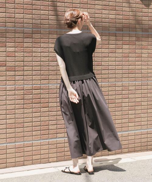 ITEMS URBANRESEARCH（アイテムズ アーバンリサーチ）の「ニットドッキングフレンチワンピース（ワンピース・レディース・ブラック/モカ/ブラック系その他・FREE）」の22枚目の写真