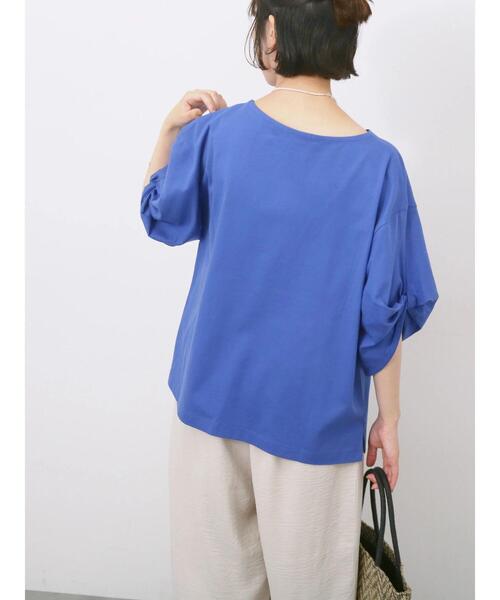 Samansa Mos2 blue(サマンサモスモスブルー)の「ツイストスリーブTシャツ(Tシャツ/カットソー・レディース・オフホワイト/ブルー/ブラック・F)」の5枚目の写真