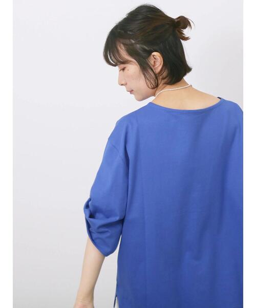 Samansa Mos2 blue(サマンサモスモスブルー)の「ツイストスリーブTシャツ(Tシャツ/カットソー・レディース・オフホワイト/ブルー/ブラック・F)」の6枚目の写真