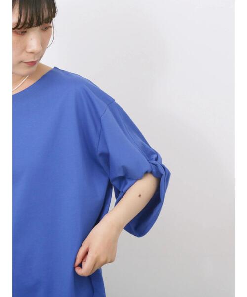 Samansa Mos2 blue(サマンサモスモスブルー)の「ツイストスリーブTシャツ(Tシャツ/カットソー・レディース・オフホワイト/ブルー/ブラック・F)」の8枚目の写真