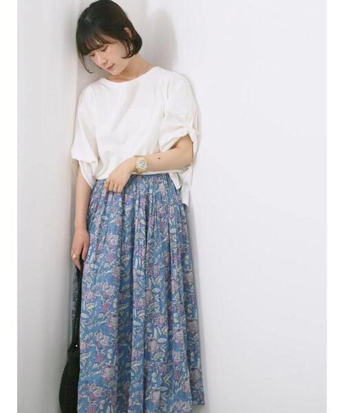 Samansa Mos2 blue(サマンサモスモスブルー)の「ツイストスリーブTシャツ(Tシャツ/カットソー・レディース・オフホワイト/ブルー/ブラック・F)」の22枚目の写真