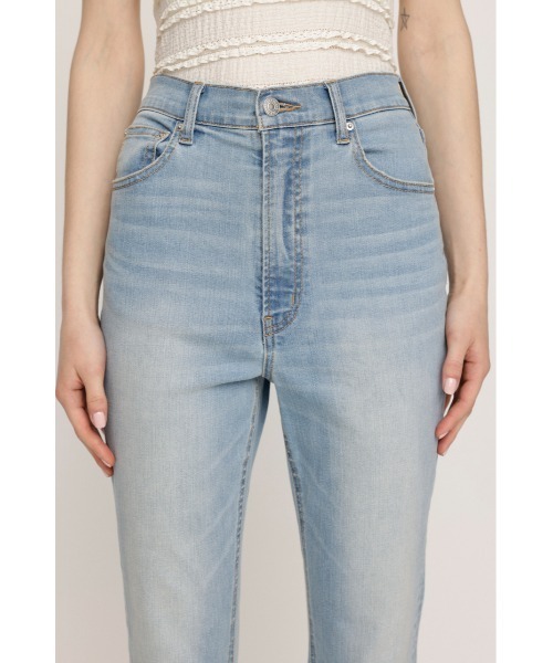 SLY（スライ）の「HW FLARE PT-C WITH ROICA(R)EF ハイウエスト フレアパンツ シー ウィズロイカ アールイーエフ（デニムパンツ・レディース・ブラック系その他2/ライトブルー/ブルー・25inch/24inch/23inch/22inch/26inch）」の9枚目の写真