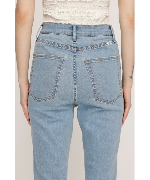 SLY（スライ）の「HW FLARE PT-C WITH ROICA(R)EF ハイウエスト フレアパンツ シー ウィズロイカ アールイーエフ（デニムパンツ・レディース・ブラック系その他2/ライトブルー/ブルー・25inch/24inch/23inch/22inch/26inch）」の7枚目の写真