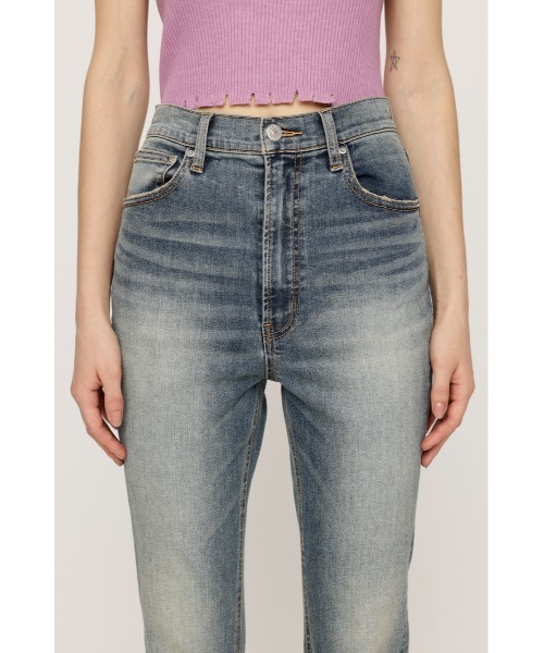 SLY（スライ）の「HW FLARE PT-C WITH ROICA(R)EF ハイウエスト フレアパンツ シー ウィズロイカ アールイーエフ（デニムパンツ・レディース・ブラック系その他2/ライトブルー/ブルー・25inch/24inch/23inch/22inch/26inch）」の15枚目の写真