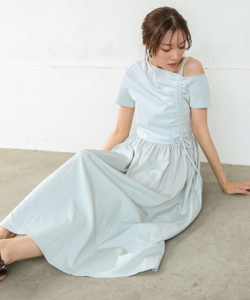 Bab(バブ)の「アシメシャーリングワンピース(ワンピース・レディース・ライトブルー/ブラック/ベージュ・M)」の1枚目の写真