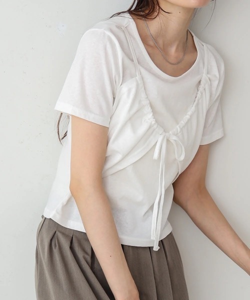 Bab(バブ)の「ビスチェレイヤードデザイントップス(Tシャツ/カットソー・レディース・オフホワイト/杢グレー/ブラック/ライトブルー・MEDIUM)」の2枚目の写真
