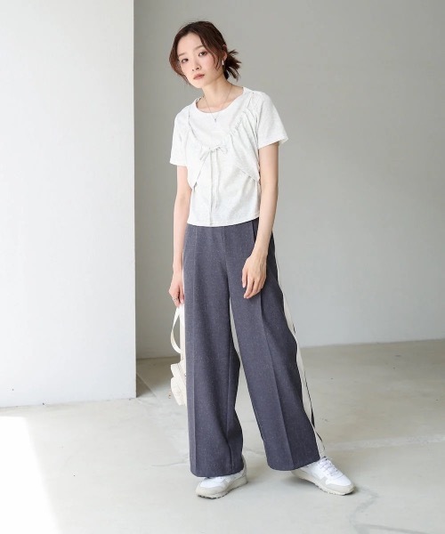 Bab(バブ)の「ビスチェレイヤードデザイントップス(Tシャツ/カットソー・レディース・オフホワイト/杢グレー/ブラック/ライトブルー・MEDIUM)」の18枚目の写真