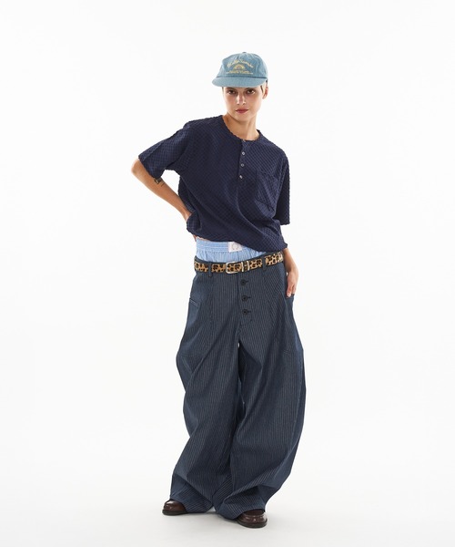 WISH FOR EVER（ウィッシュフォーエバー）の「ASSORT SIDE SWITCH BAGGY CURVE PANTS / アソートサイドスイッチバギーカーブパンツ（その他パンツ・メンズ・インディゴブルー/チャコールグレー/ブラック・LARGE/SMALL/MEDIUM）」の22枚目の写真