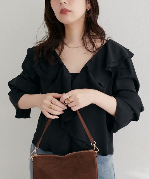 natural couture（ナチュラルクチュール）の「【WEB限定】ラッフル衿キャンディスリーブブラウス（シャツ/ブラウス・レディース・その他1/サックスブルー/ブラック/オフホワイト・FREE）」の12枚目の写真