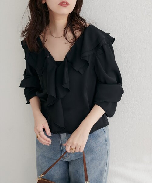 natural couture（ナチュラルクチュール）の「【WEB限定】ラッフル衿キャンディスリーブブラウス（シャツ/ブラウス・レディース・その他1/サックスブルー/ブラック/オフホワイト・FREE）」の13枚目の写真