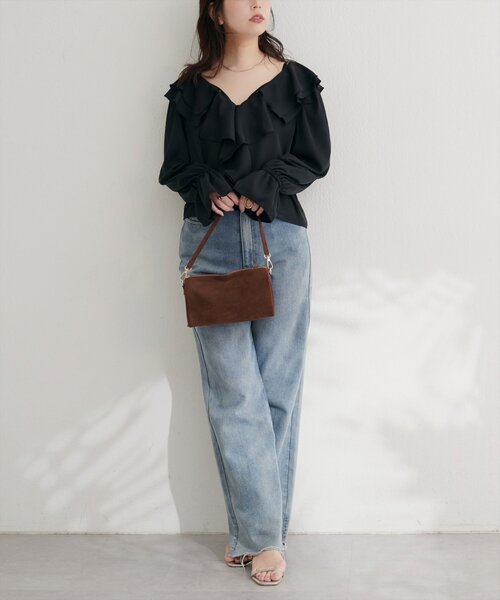 natural couture（ナチュラルクチュール）の「【WEB限定】ラッフル衿キャンディスリーブブラウス（シャツ/ブラウス・レディース・その他1/サックスブルー/ブラック/オフホワイト・FREE）」の21枚目の写真