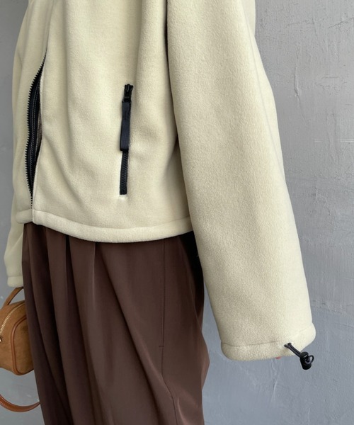 AMERICANA（アメリカーナ）の「[Americana/アメリカーナ] 別注 ワンポイント刺繍ロゴ ショート丈フリースジャケット（その他アウター・レディース・チャコール/ベージュ/ネイビー/レッド・ONE SIZE）」の19枚目の写真