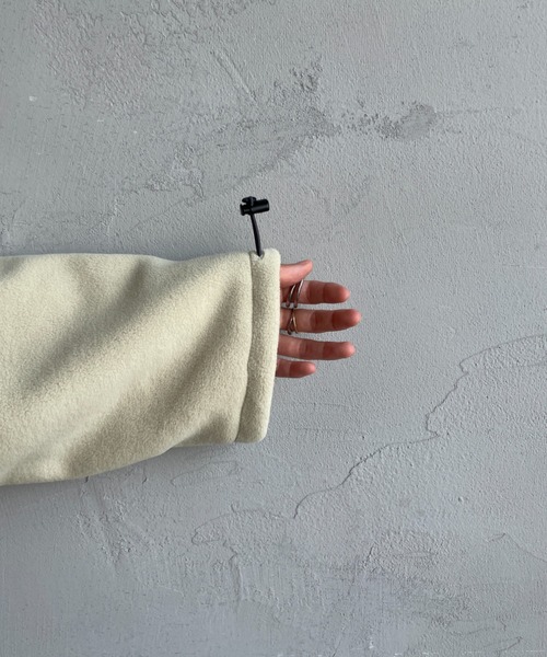 AMERICANA（アメリカーナ）の「[Americana/アメリカーナ] 別注 ワンポイント刺繍ロゴ ショート丈フリースジャケット（その他アウター・レディース・チャコール/ベージュ/ネイビー/レッド・ONE SIZE）」の20枚目の写真