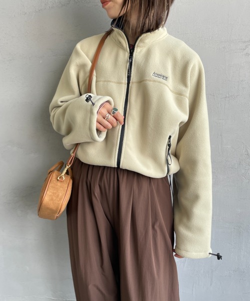 AMERICANA（アメリカーナ）の「[Americana/アメリカーナ] 別注 ワンポイント刺繍ロゴ ショート丈フリースジャケット（その他アウター・レディース・チャコール/ベージュ/ネイビー/レッド・ONE SIZE）」の22枚目の写真