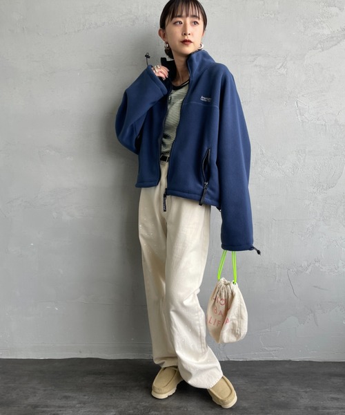 AMERICANA（アメリカーナ）の「[Americana/アメリカーナ] 別注 ワンポイント刺繍ロゴ ショート丈フリースジャケット（その他アウター・レディース・チャコール/ベージュ/ネイビー/レッド・ONE SIZE）」の6枚目の写真