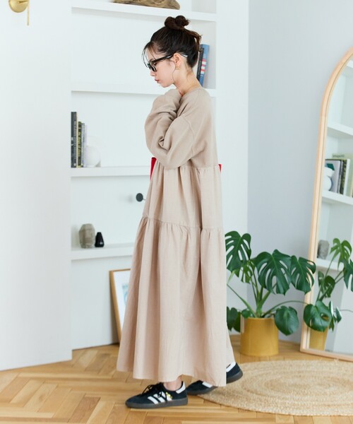 FREAK'S STORE（フリークスストア）の「限定展開　ピグメント 加工 ティアード 切り替え ワンピース（ワンピース・レディース・スミクロ/ベージュ/ネイビー/レッド/グリーン/ナチュラル・SMALL/MEDIUM）」の7枚目の写真