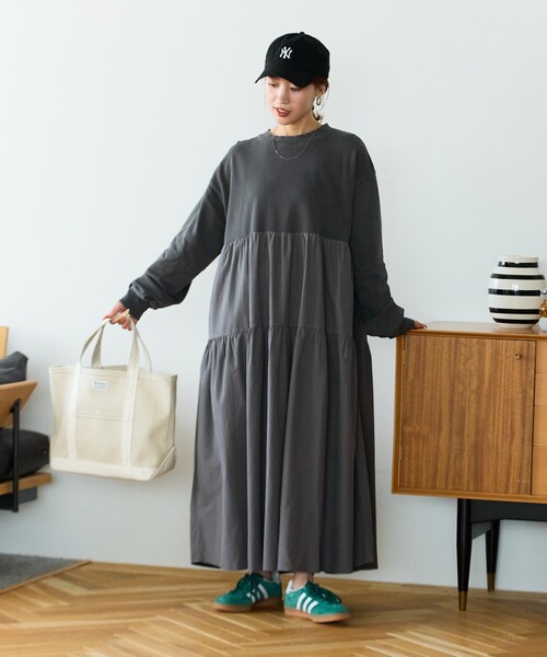 FREAK'S STORE（フリークスストア）の「限定展開　ピグメント 加工 ティアード 切り替え ワンピース（ワンピース・レディース・スミクロ/ベージュ/ネイビー/レッド/グリーン/ナチュラル・SMALL/MEDIUM）」の13枚目の写真