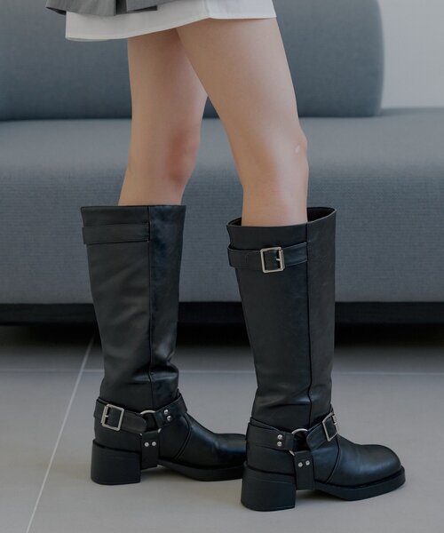 Chico(チコ)の「2wayロング丈エンジニアブーツ(ブーツ・レディース・ブラウン/ベージュ系その他/ブラック/グレイッシュベージュ・SMALL/MEDIUM/LARGE)」の2枚目の写真