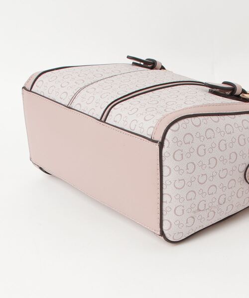 Guess（ゲス）の「RADLEIGH Box Satchel ボストンバッグ  （ハンドバッグ・レディース・ライトピンク・ONE SIZE）」の16枚目の写真