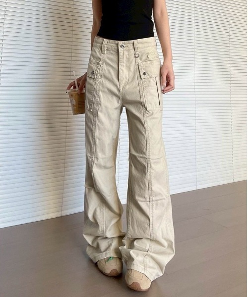 VIBGYOR(ヴィブジョー)の「【LAMPOON】フレアカーゴパンツ(カーゴパンツ・レディース・ベージュ/グレー・MEDIUM/SMALL/LARGE)」の7枚目の写真